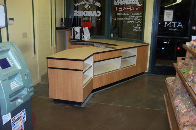 Tom_s_Farms_Checkstand_004_op_640x426